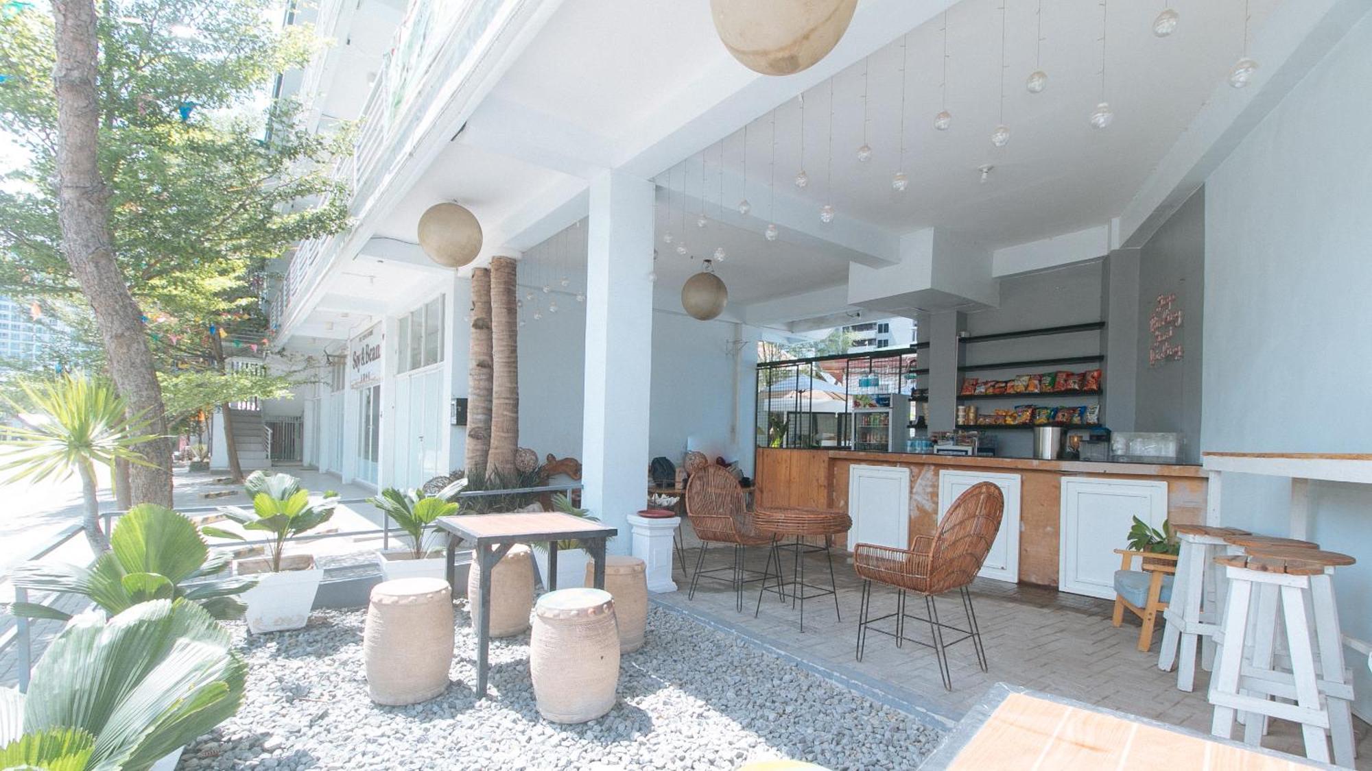 Reddoorz At Fat J Apartelle Mactan Cebu Exterior foto